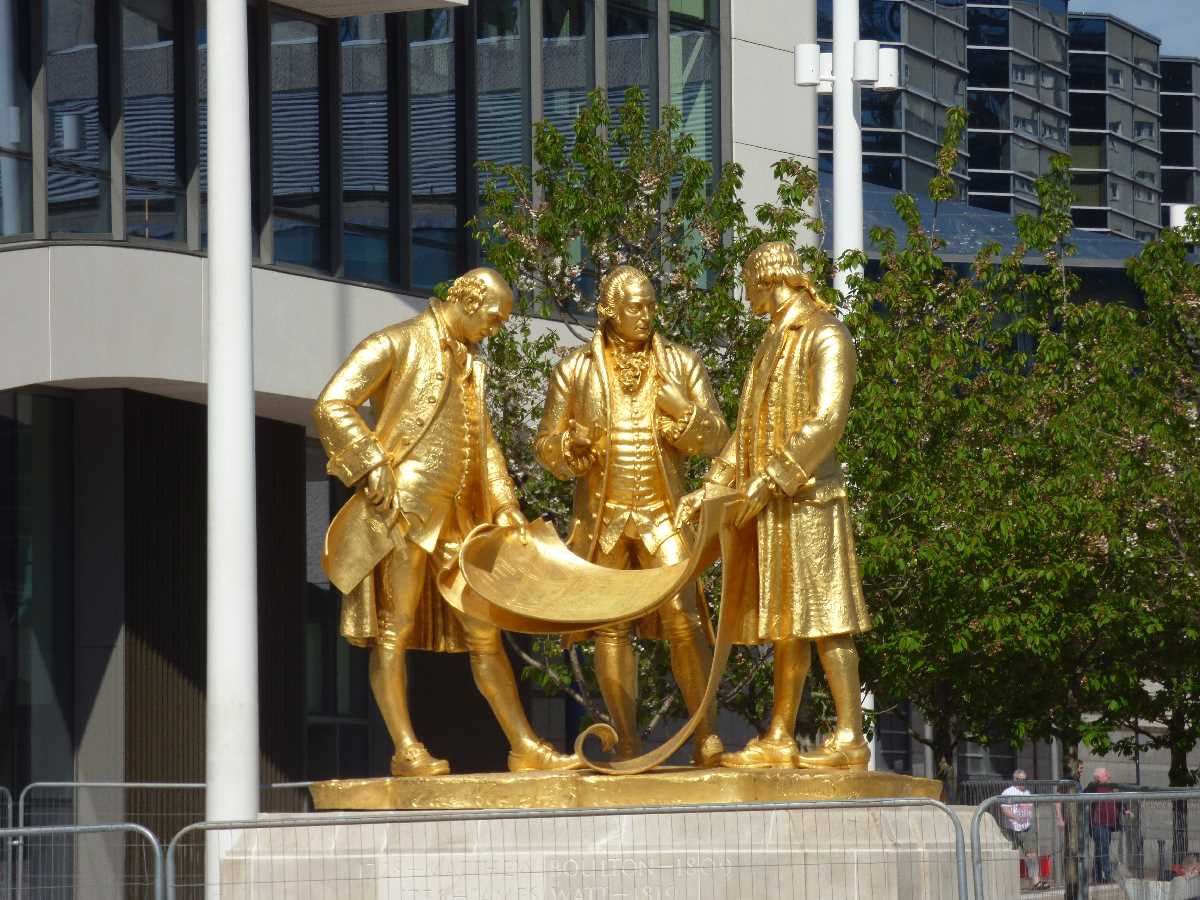 Boulton%2c+Watt+%26+Murdoch+-+the+golden+boys+statue+in+Birmingham